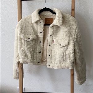 Crop top Levi’s jacket